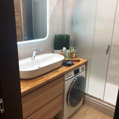 Тумба для ванной под раковину. Столешница из ясеня.